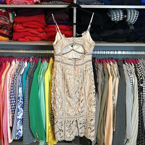 Bardot blush spaghetti strap v neck embroidered dress size 4 - Picture 3 of 3